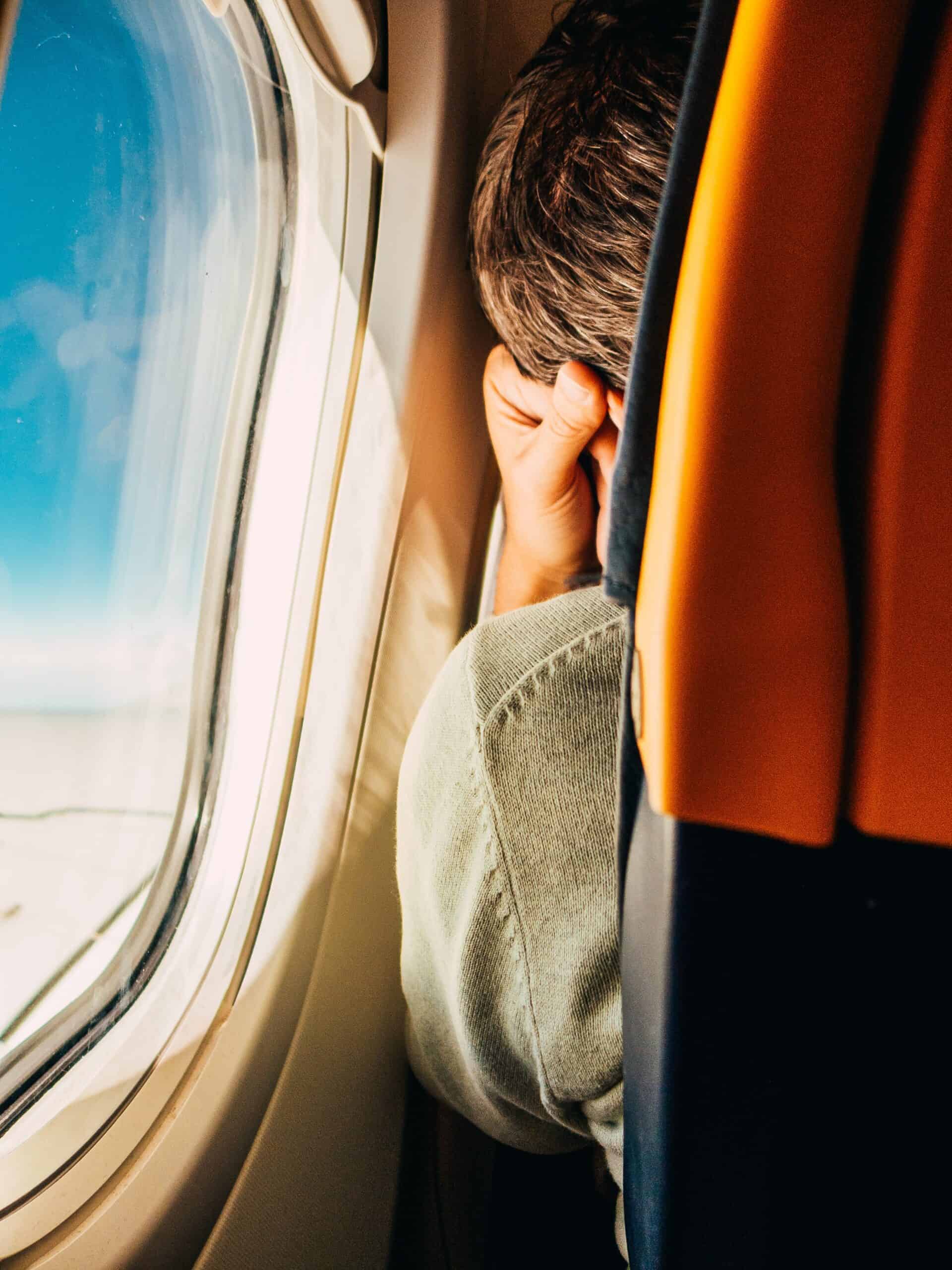 11 Best Tips to Get Good Sleep on a Plane