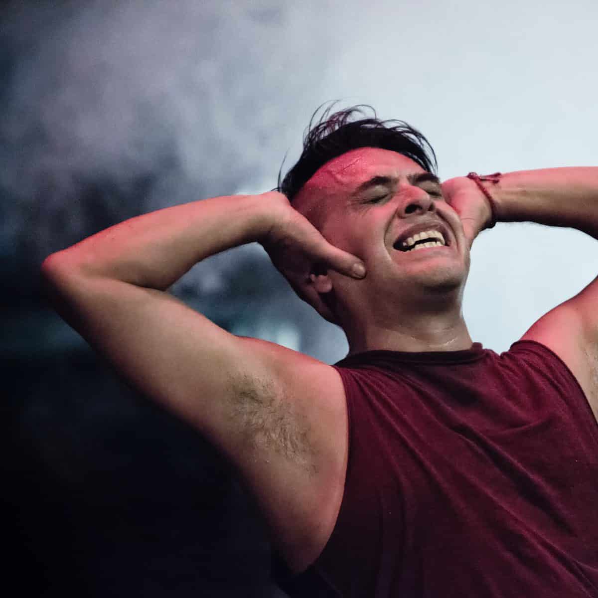 35 Ways How to Stop Ringing in Ears